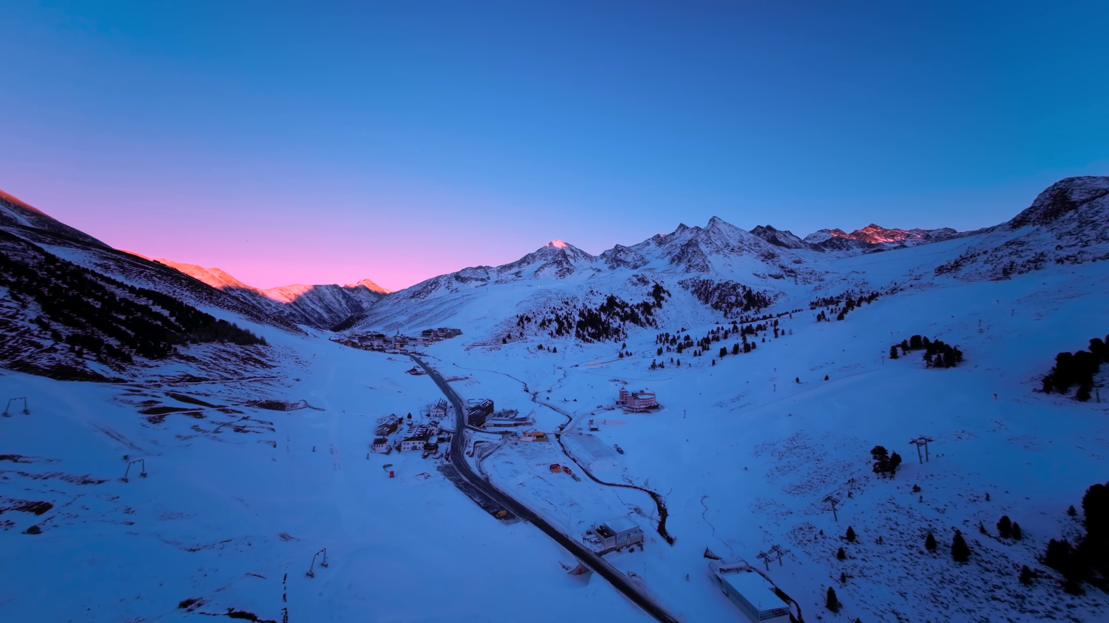 Hintergrundbild mit Bergen